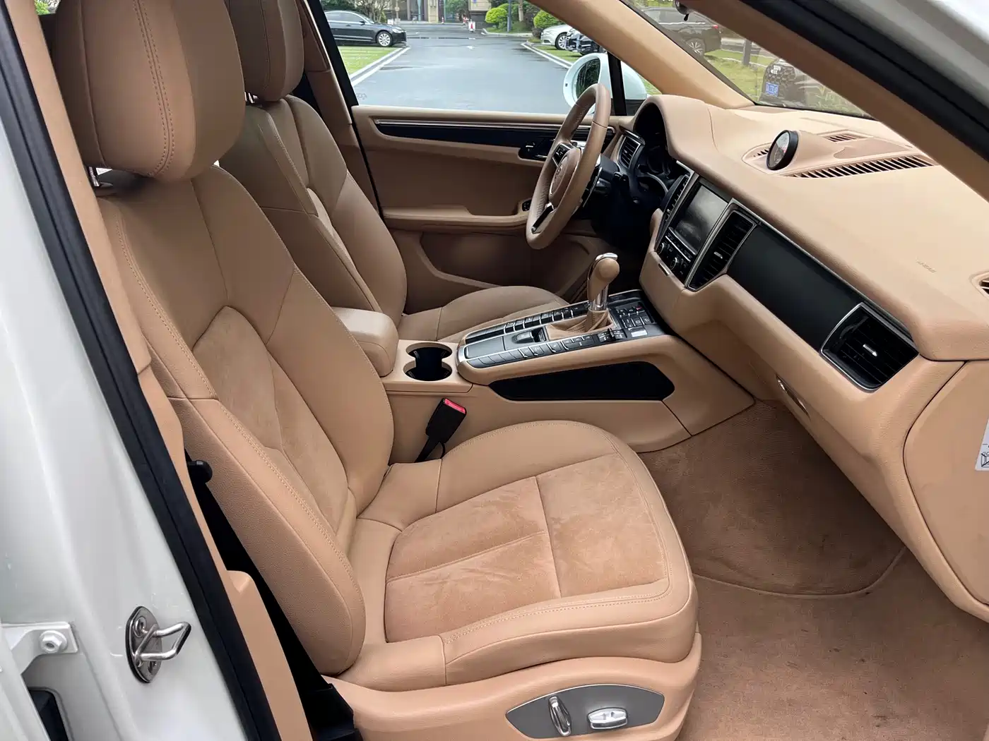 Porsche Macan 2016 Macan 2.0T фото 10