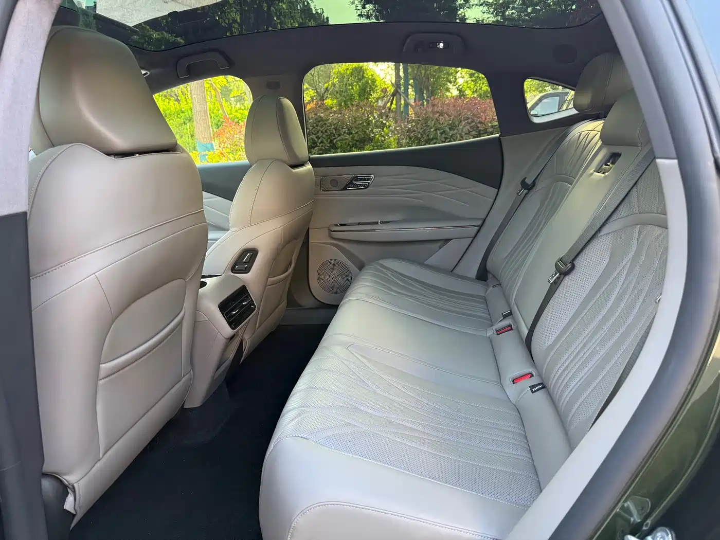 Geely Galaxy Galaxy Xingyao 8 2025 130km EM-P Starship Edition фото 8
