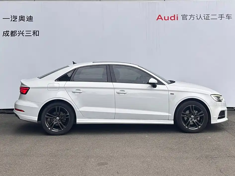 Audi A3 2019 Limousine 35 TFSI Fashion China VI фото 3