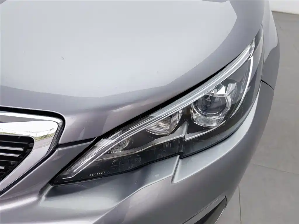 Peugeot 308 2016 230THP Automatic Luxury фото 7