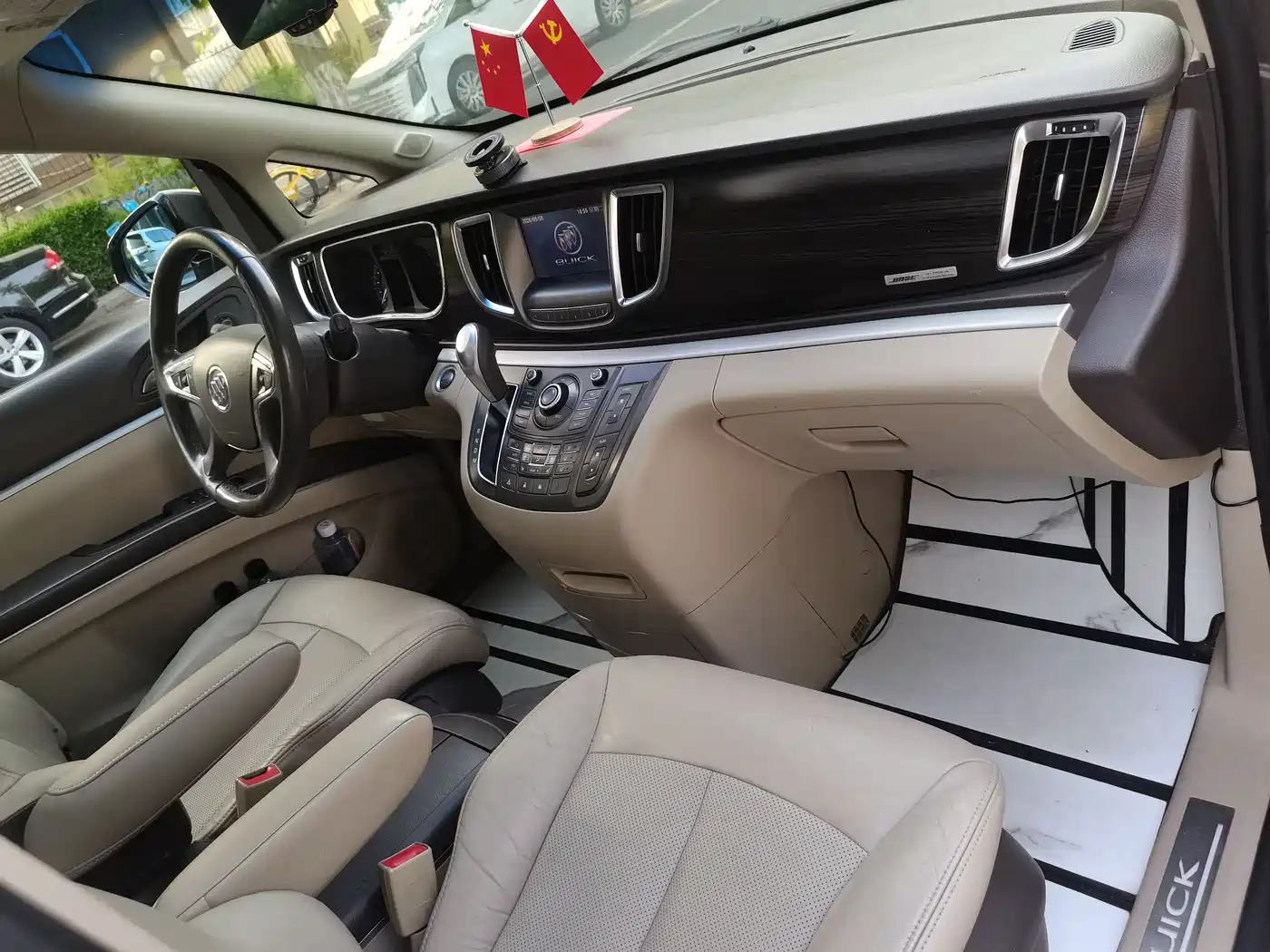 Buick GL8 2013 3.0L XT Luxury Business Flagship Edition фото 31