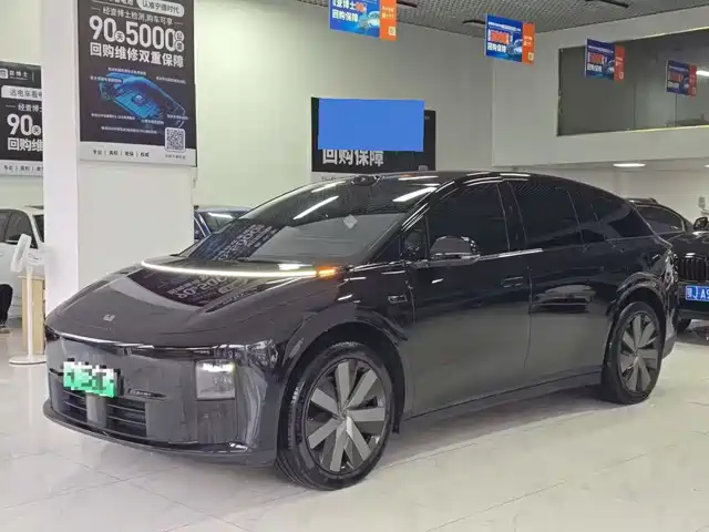 Li Auto i6 2025 2WD Base Model