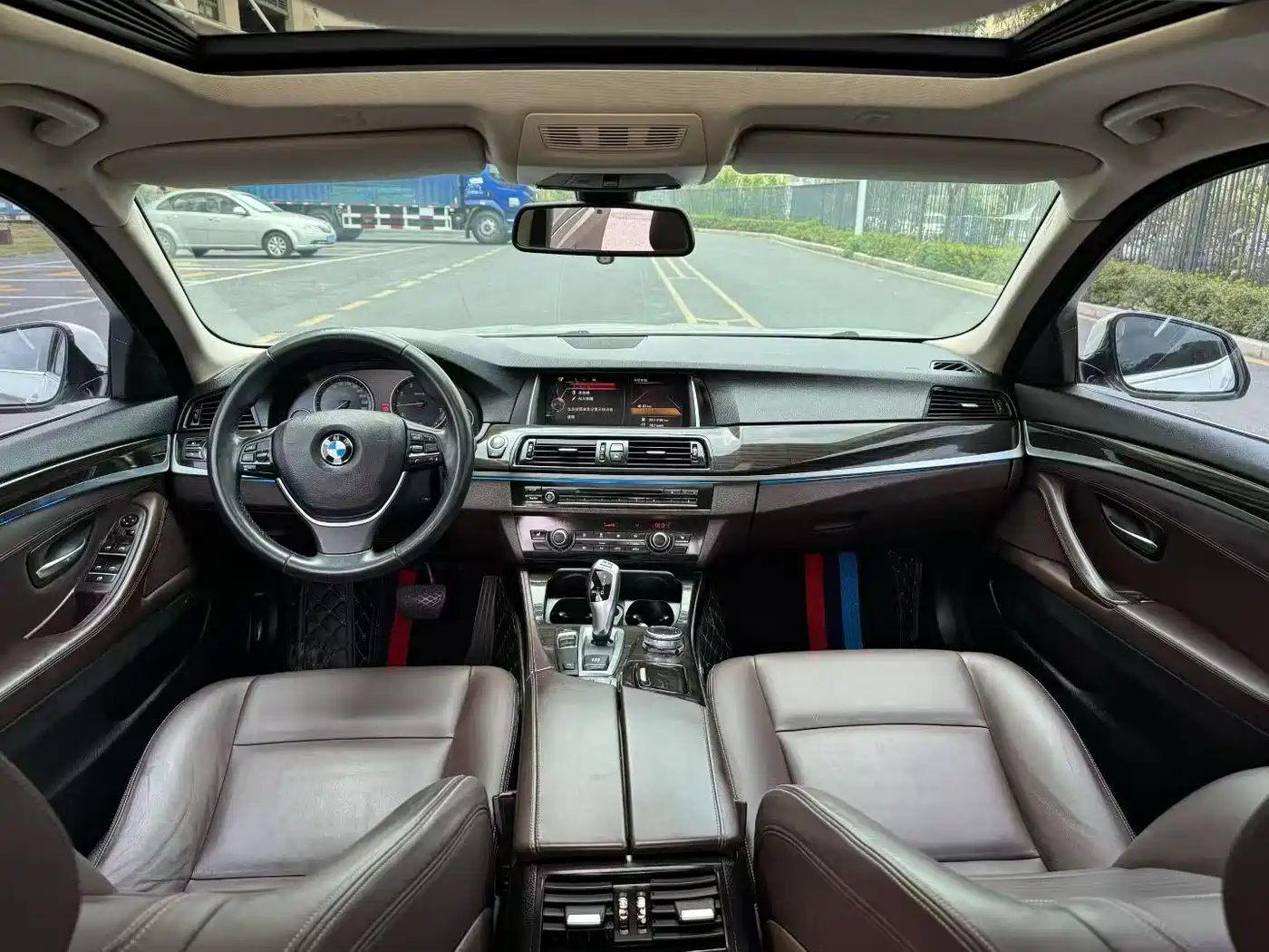 BMW 5 Series 2014 525Li Luxury Design Package фото 5