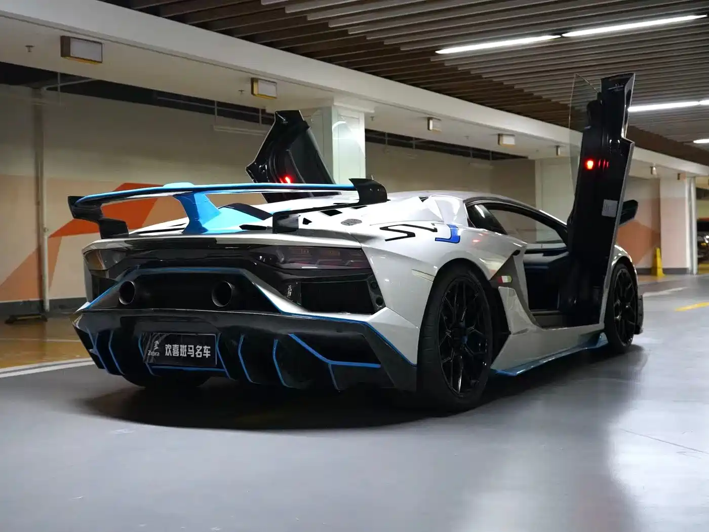 Lamborghini Aventador 2012 2011 LP 700-4