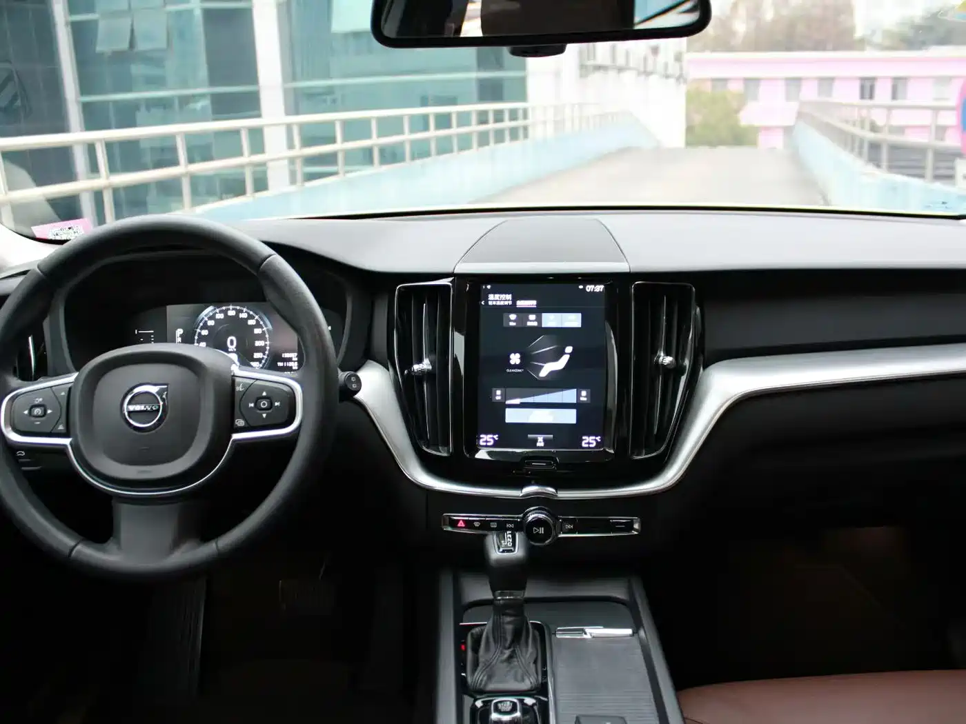 Фото 5 - Volvo XC60