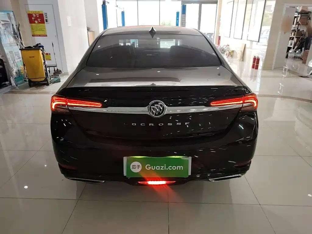 BUICK LACROSSE