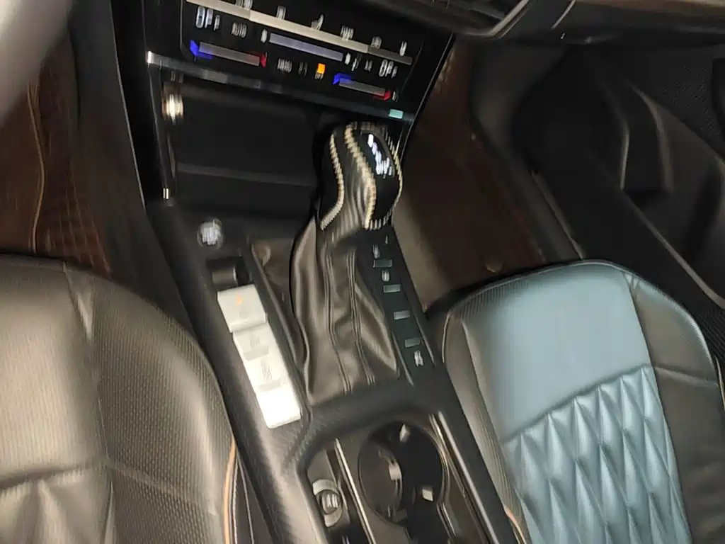 Photo 14 - Volkswagen Passat