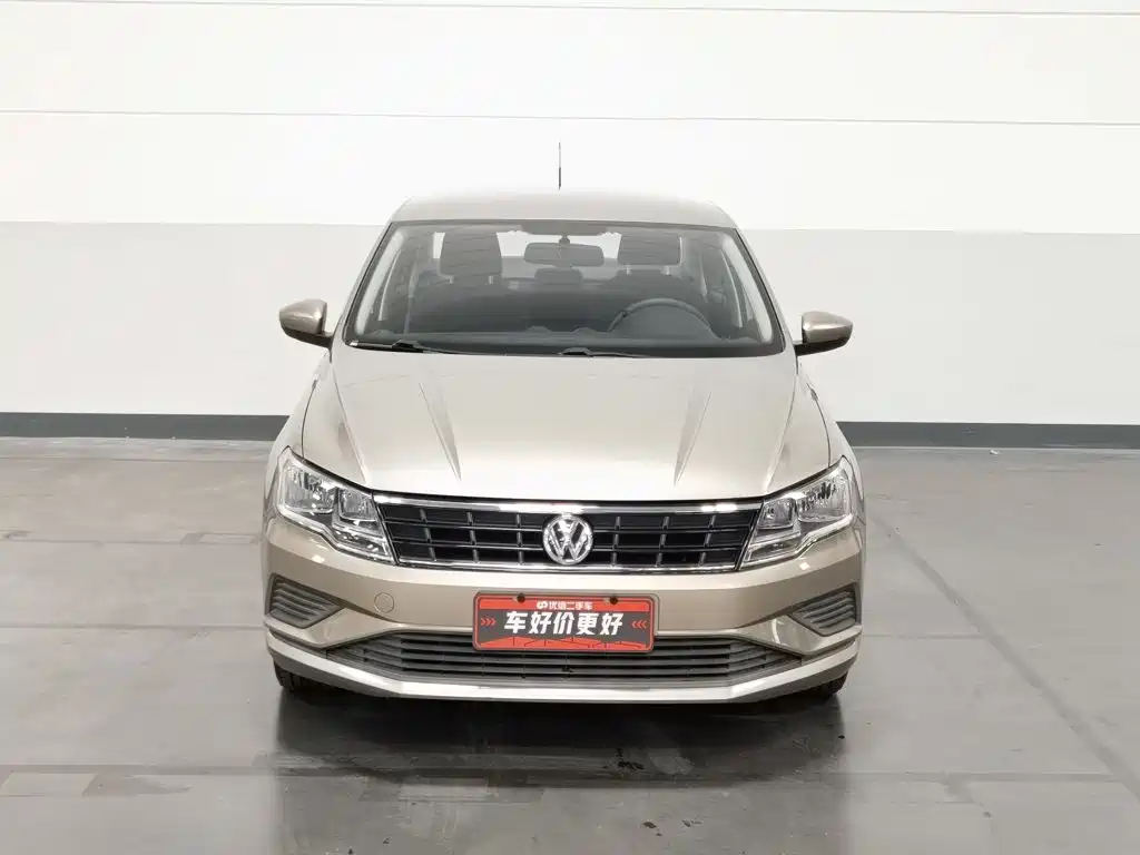 Photo 3 - Volkswagen Jetta
