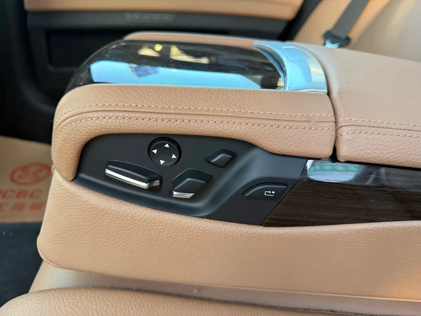 BMW 7 Series 2013 Model 740Li Luxury фото 10