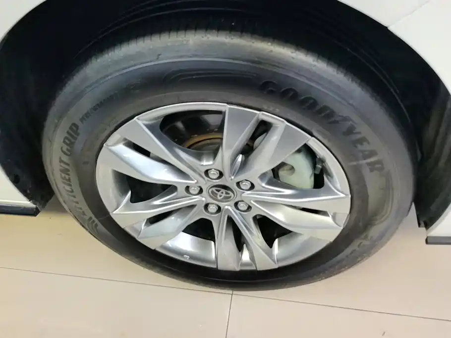 Toyota Sienna 2025 2024 2.5L Hybrid 4WD Premium Edition