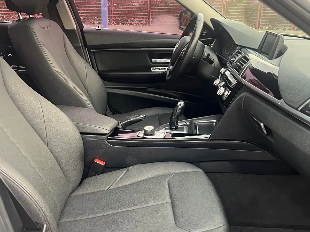 BMW 3 Series 2017 320Li Fashion фото 10
