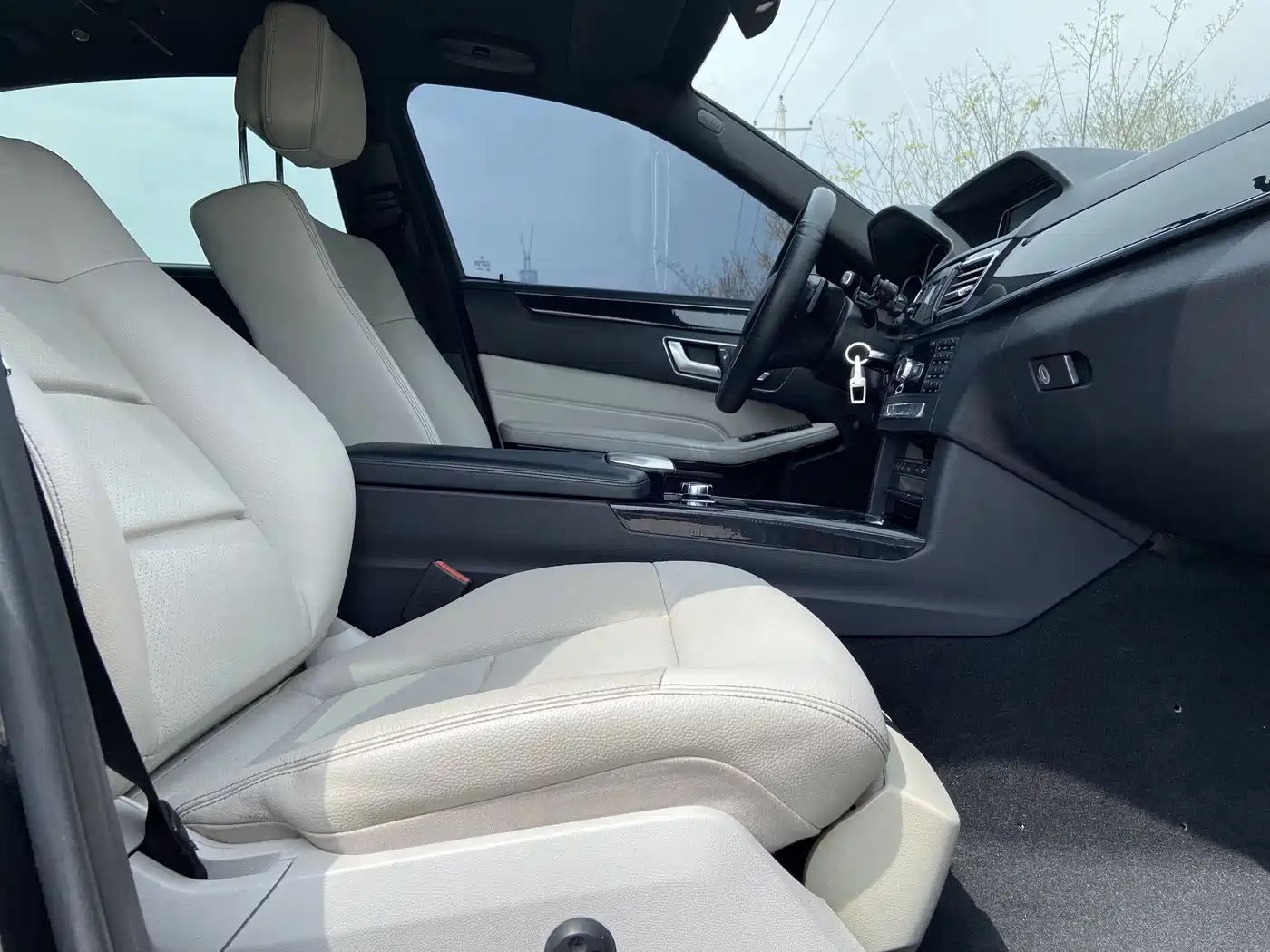 Mercedes-Benz E-Class 2014 Facelift E 260 L Sport фото 11