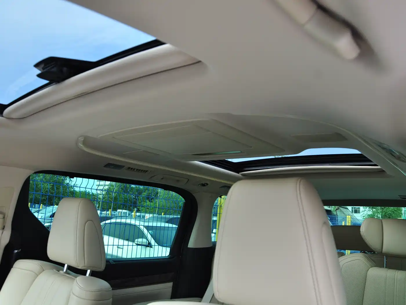 Toyota Alphard 2021 Hybrid 2.5L Premium фото 13