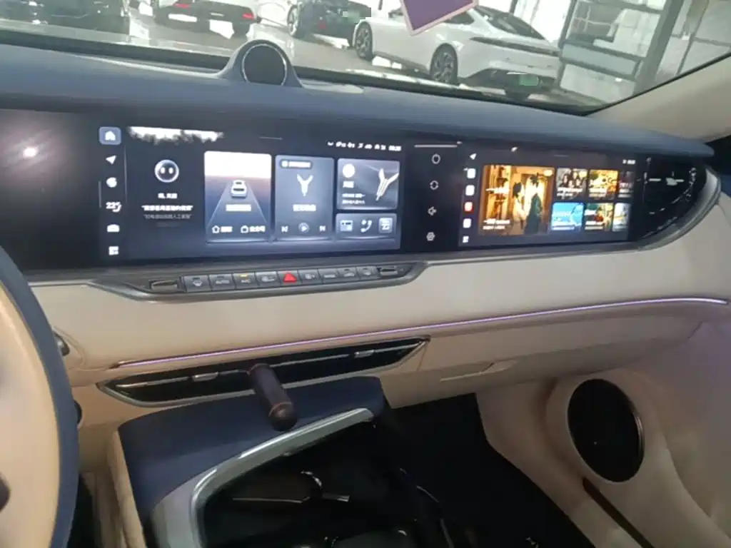 Voyah Free 2021 2021 AWD Standard Range Extender Exclusive Luxury Package