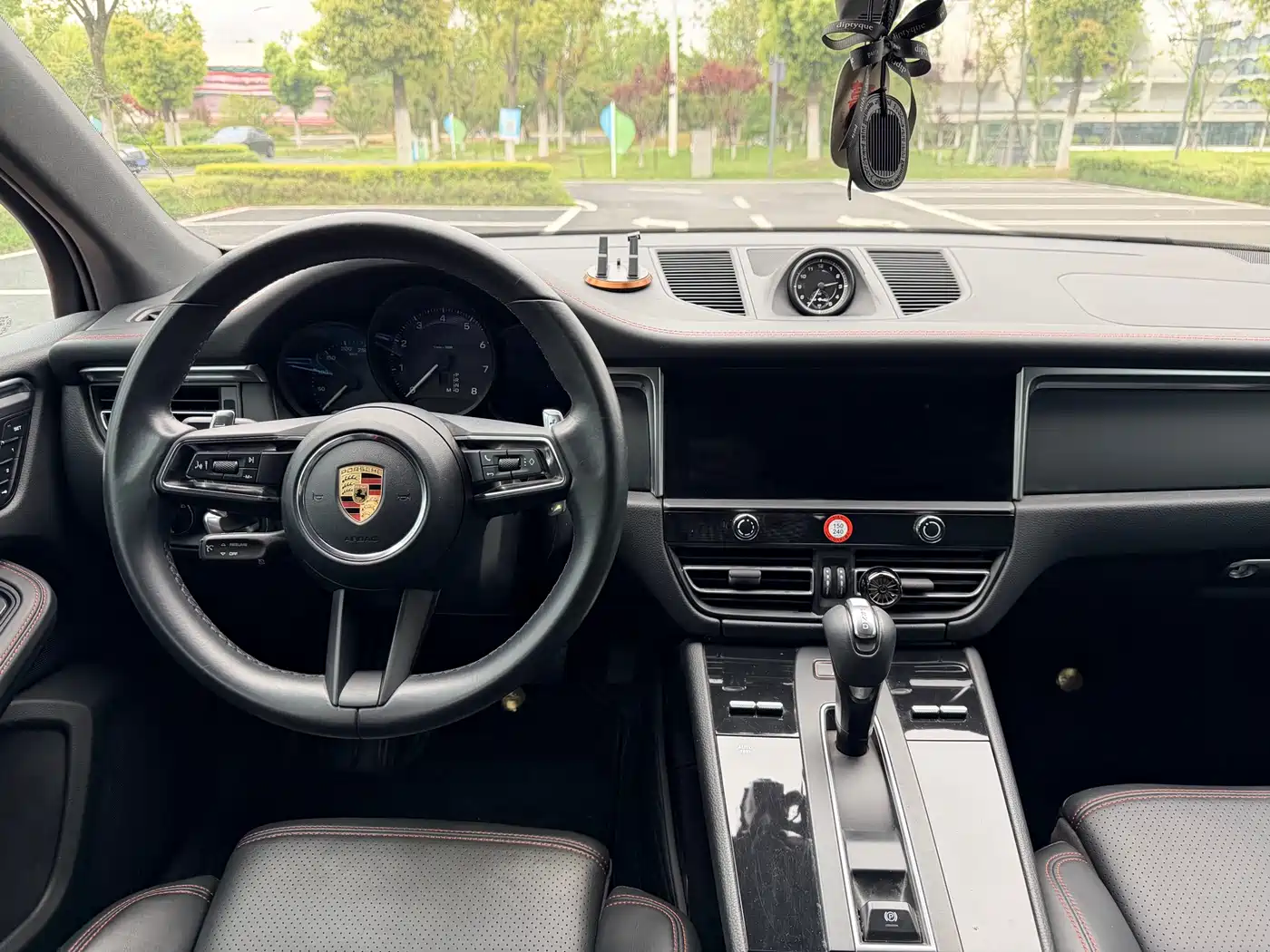 Porsche Macan 2022 Macan 2.0T фото 8