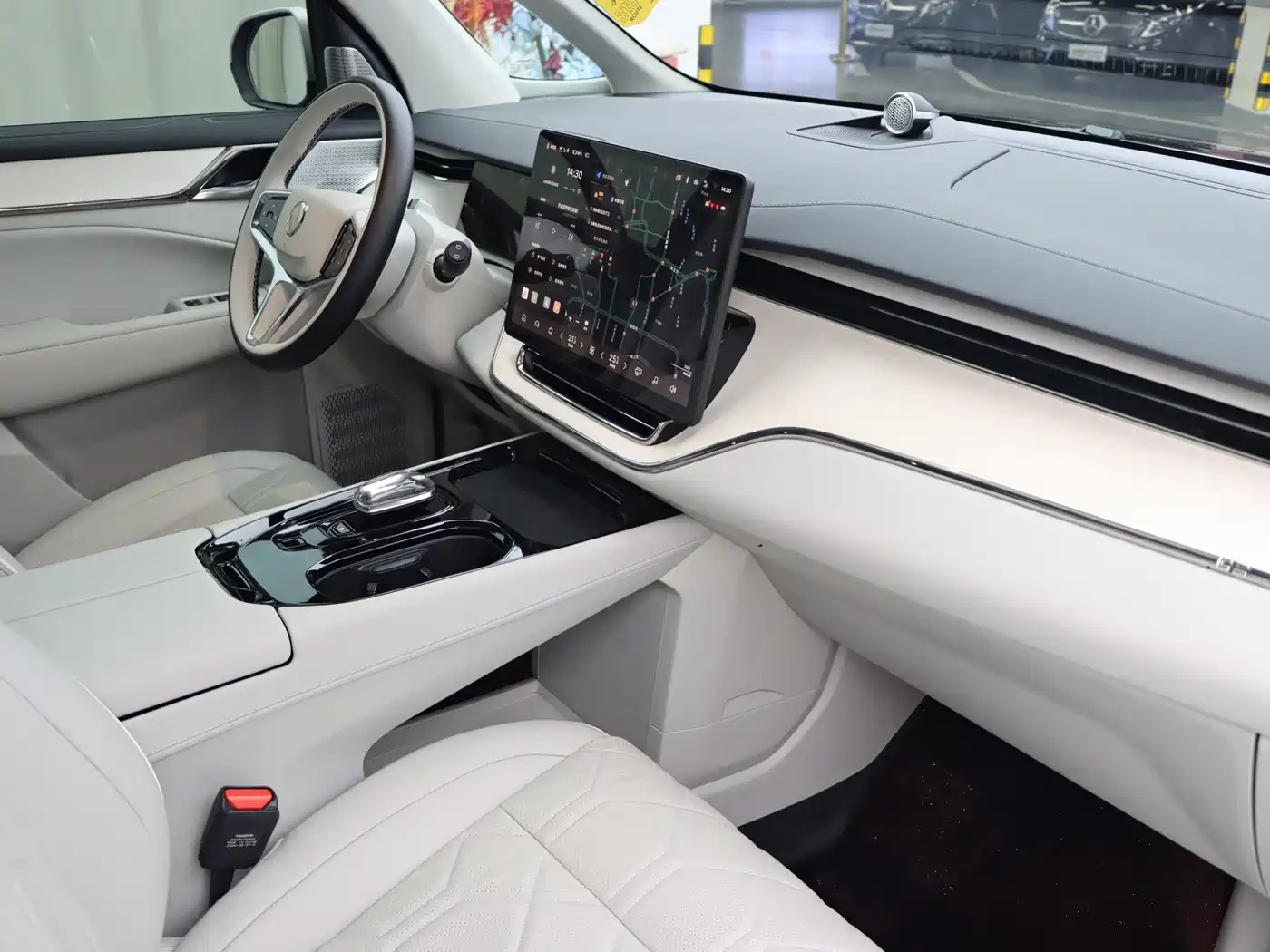 Volvo EM90 2025 2025 Ultra Six-Seater