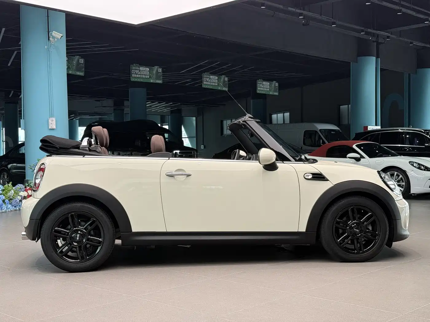 Фото 3 - MINI MINI