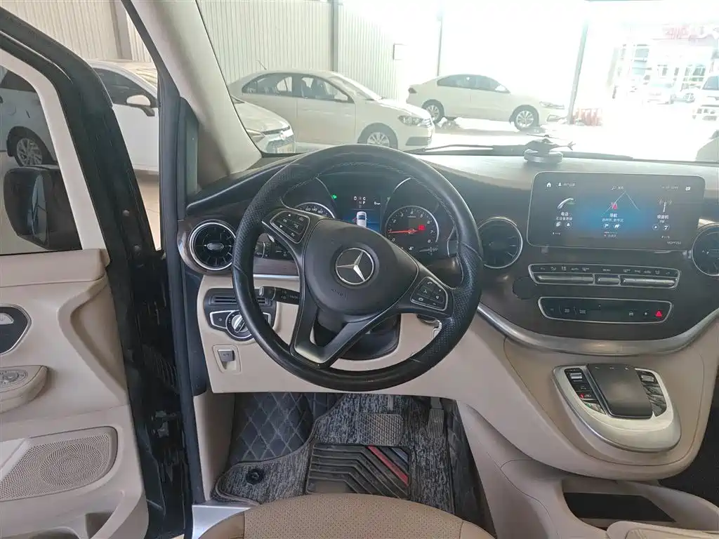 Mercedes-Benz V-Class 2020 V 260 Navigator Edition фото 3