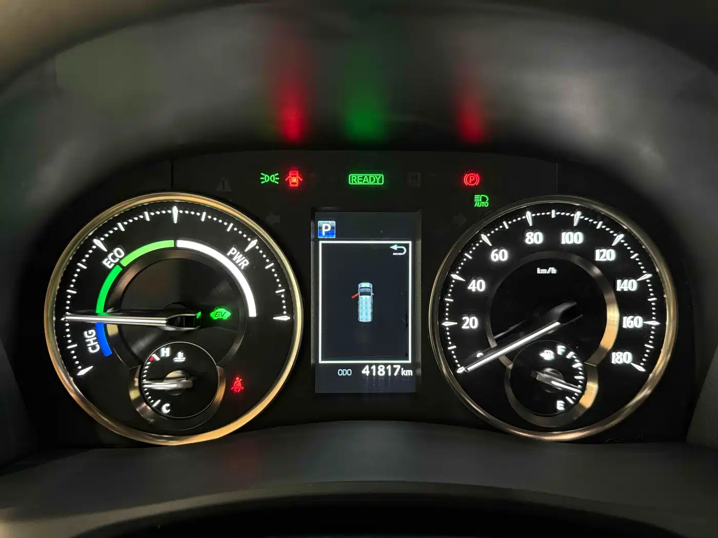 Lexus LM 2020 300h 4-Seat Imperial Edition фото 21