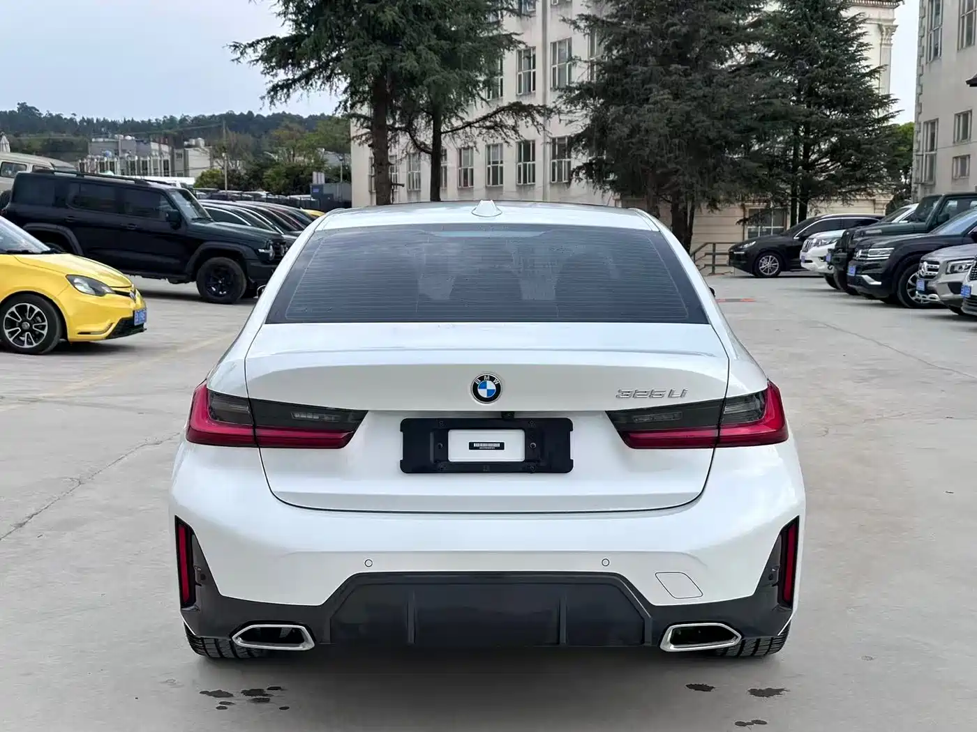 BMW 3 Series 2023 325Li M Sport Package фото 8