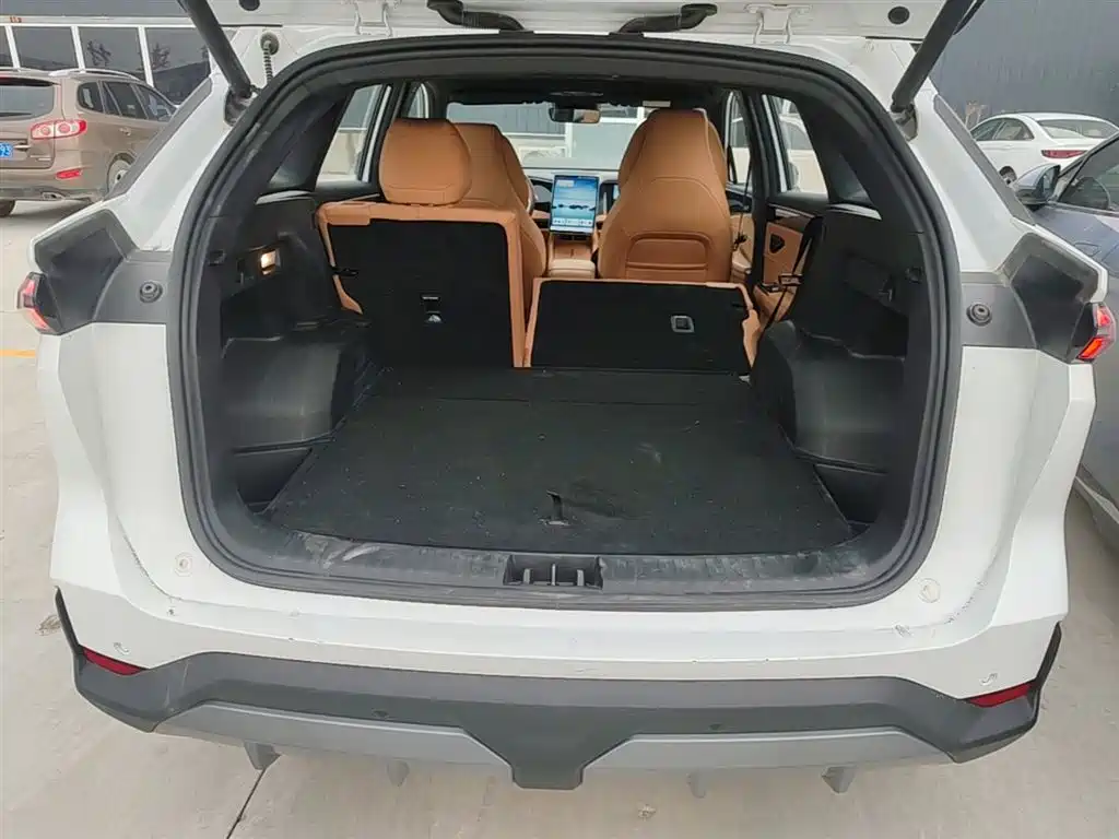 Geely Galaxy Galaxy L7 2025 EM-i 115km Explorer+ Edition фото 19