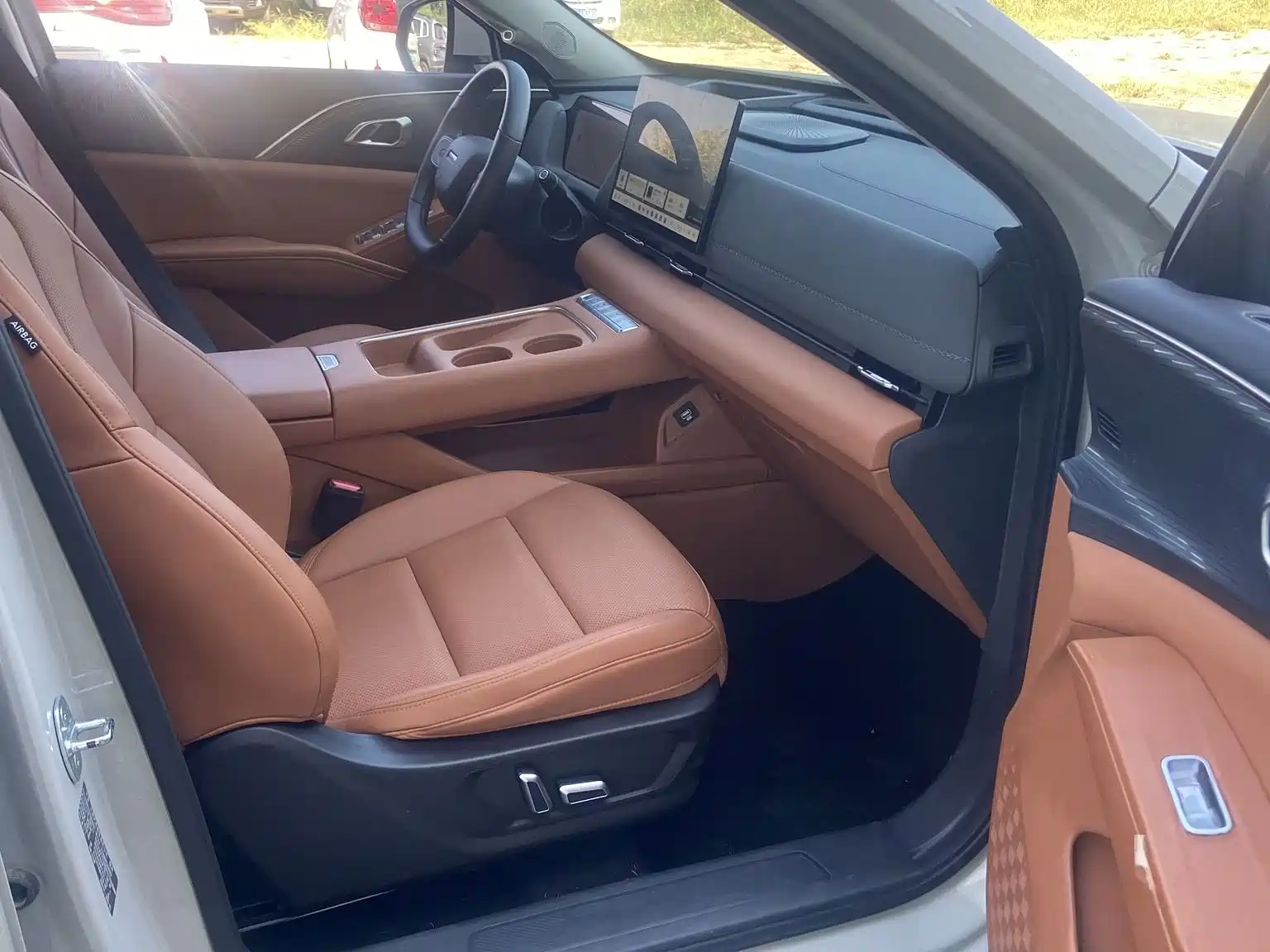 Photo 3 - Haval Xiaolong MAX