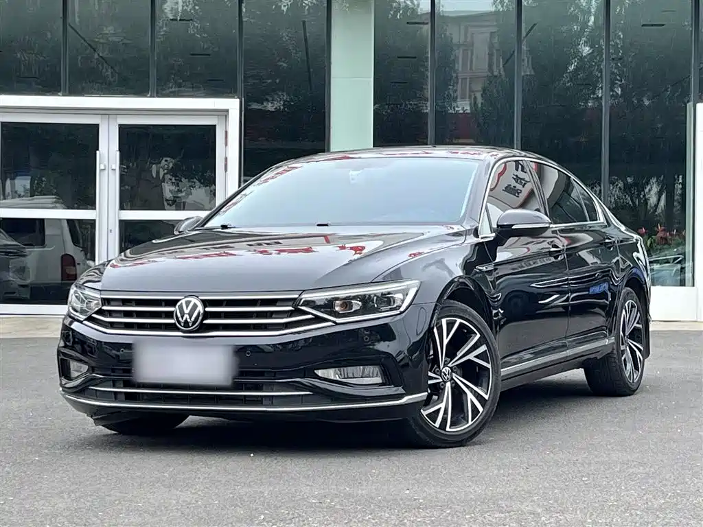 Volkswagen Magotan 2020 330TSI DSG Luxury фото 3