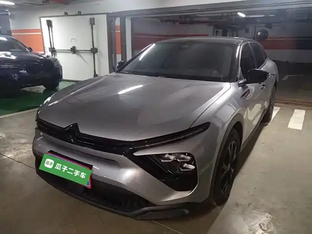  Citroën Versailles C5 X 2025 Model 1.6T Overseas Version
