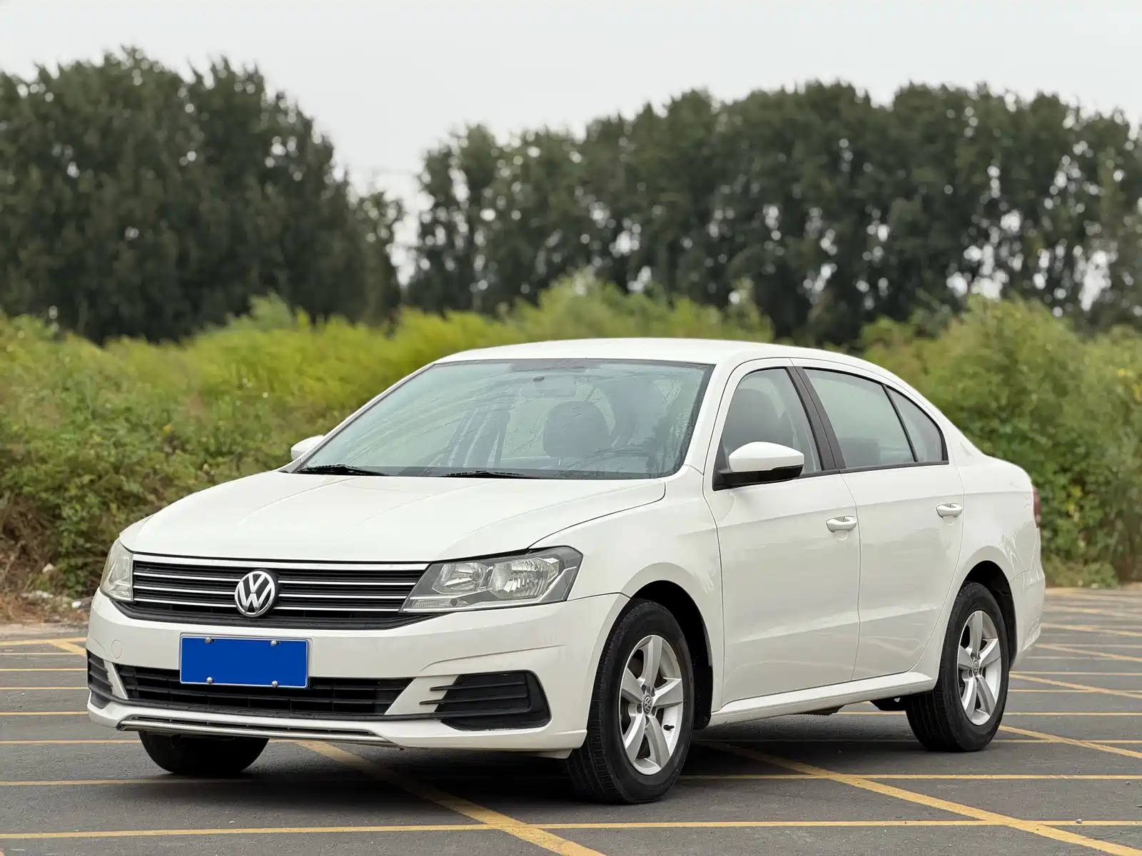 Photo 1 - Volkswagen Lavida