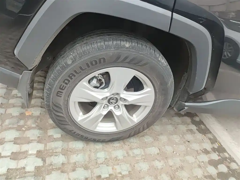Toyota RAV4 Rongfang 2021 2.0L CVT 2WD Urban фото 26