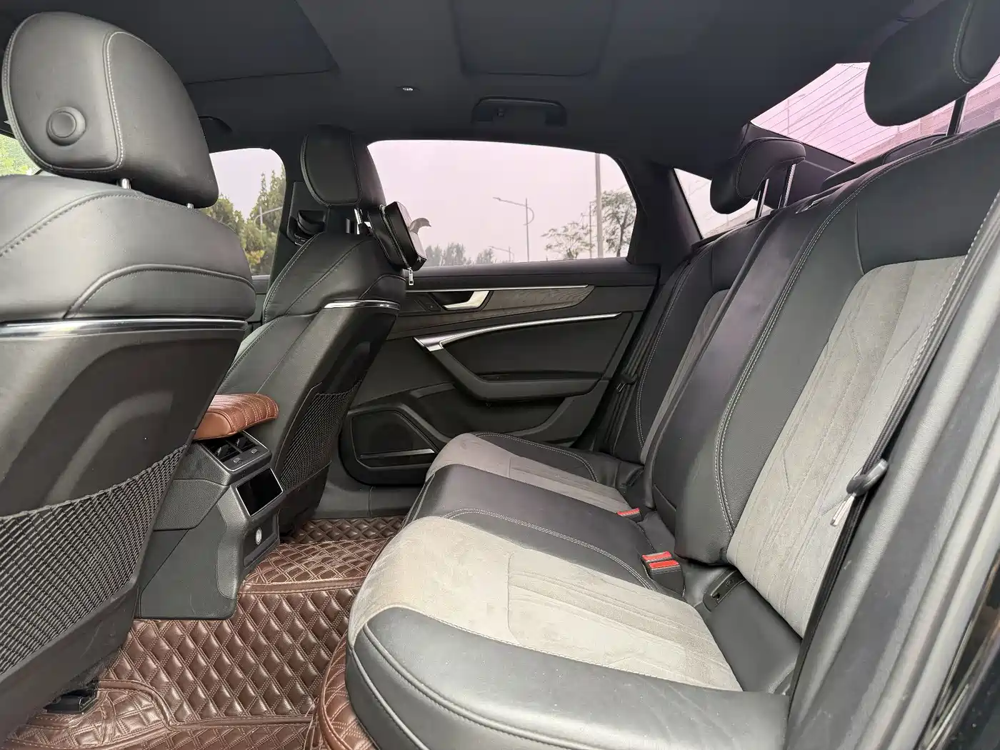 Photo 5 - Audi A6L