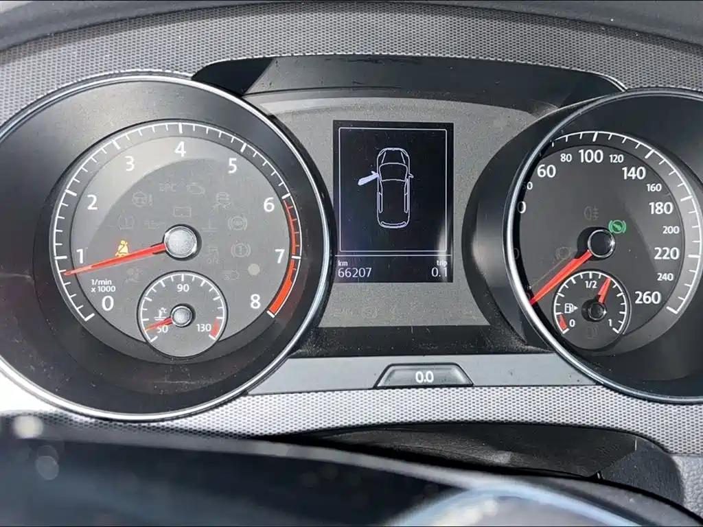 Volkswagen Golf Sportsvan 2018 230TSI Automatic Progressive фото 11