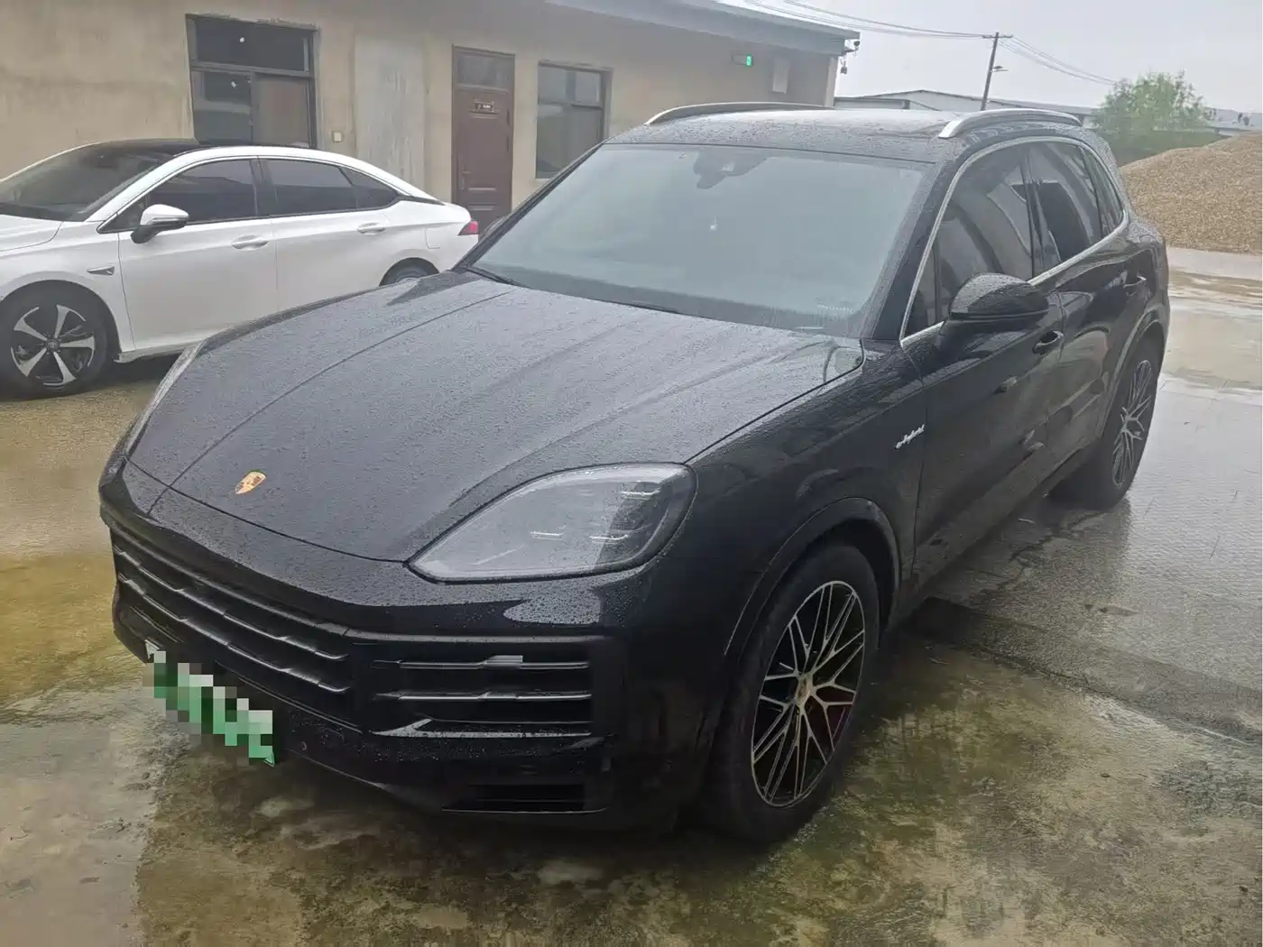 Porsche Cayenne New Energy 2025 — пригон из Китая