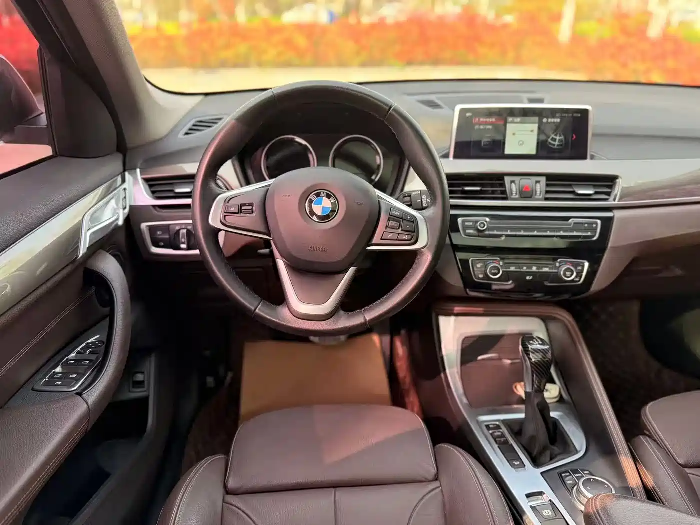 BMW X1 2019 xDrive20Li Premium Model фото 18