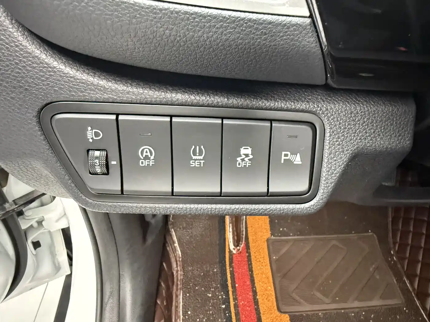 Kia Seltos 2023 1.5L CVT Luxury Edition фото 10