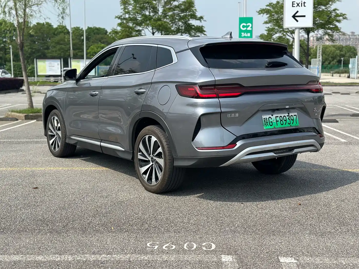 BYD Song PLUS PHEV 2023 Champion Edition DM-i 110KM Flagship фото 9