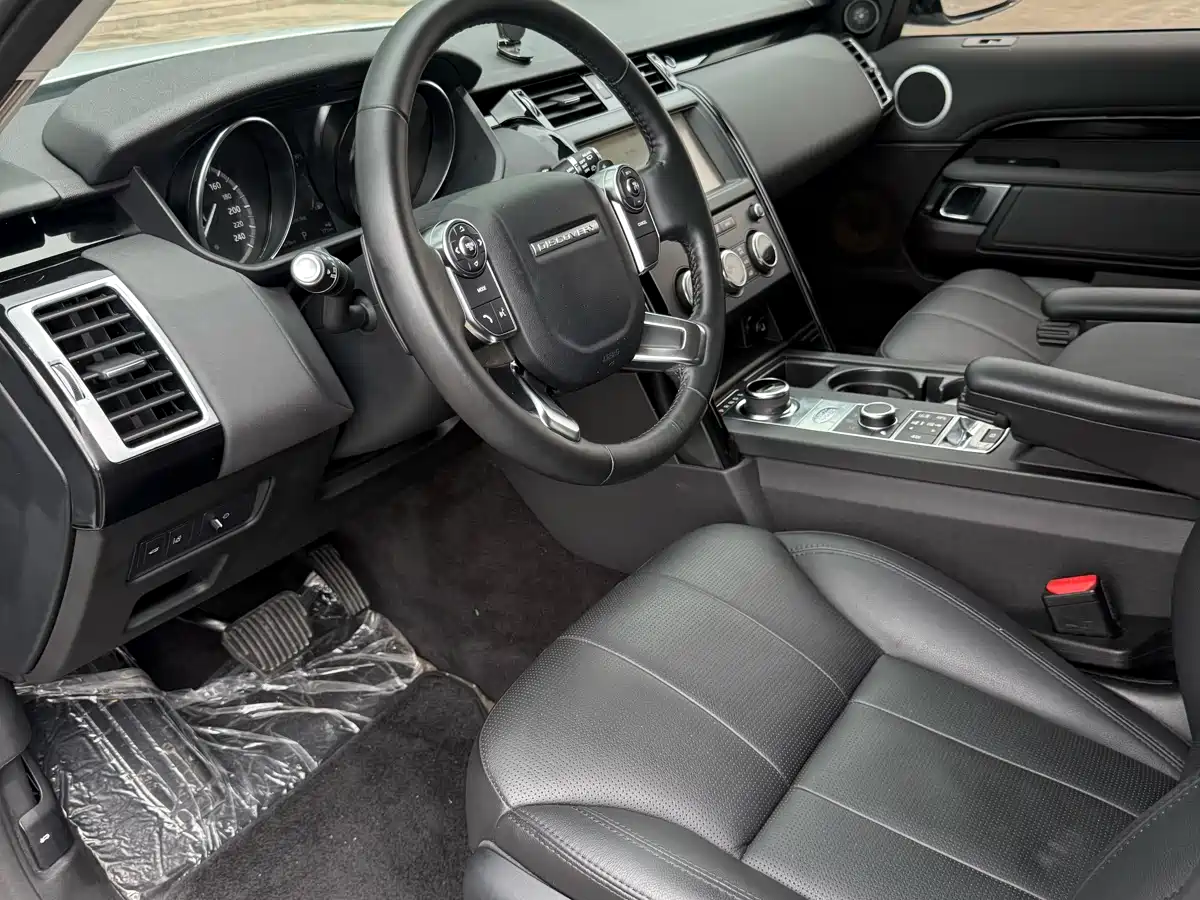 Land Rover Discovery 2018 2.0T SE фото 7