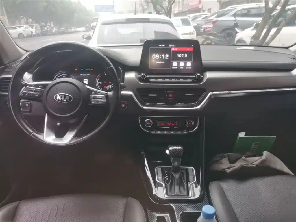 Kia Sportage 2019 2.0L Automatic Smart Luxury Edition фото 10