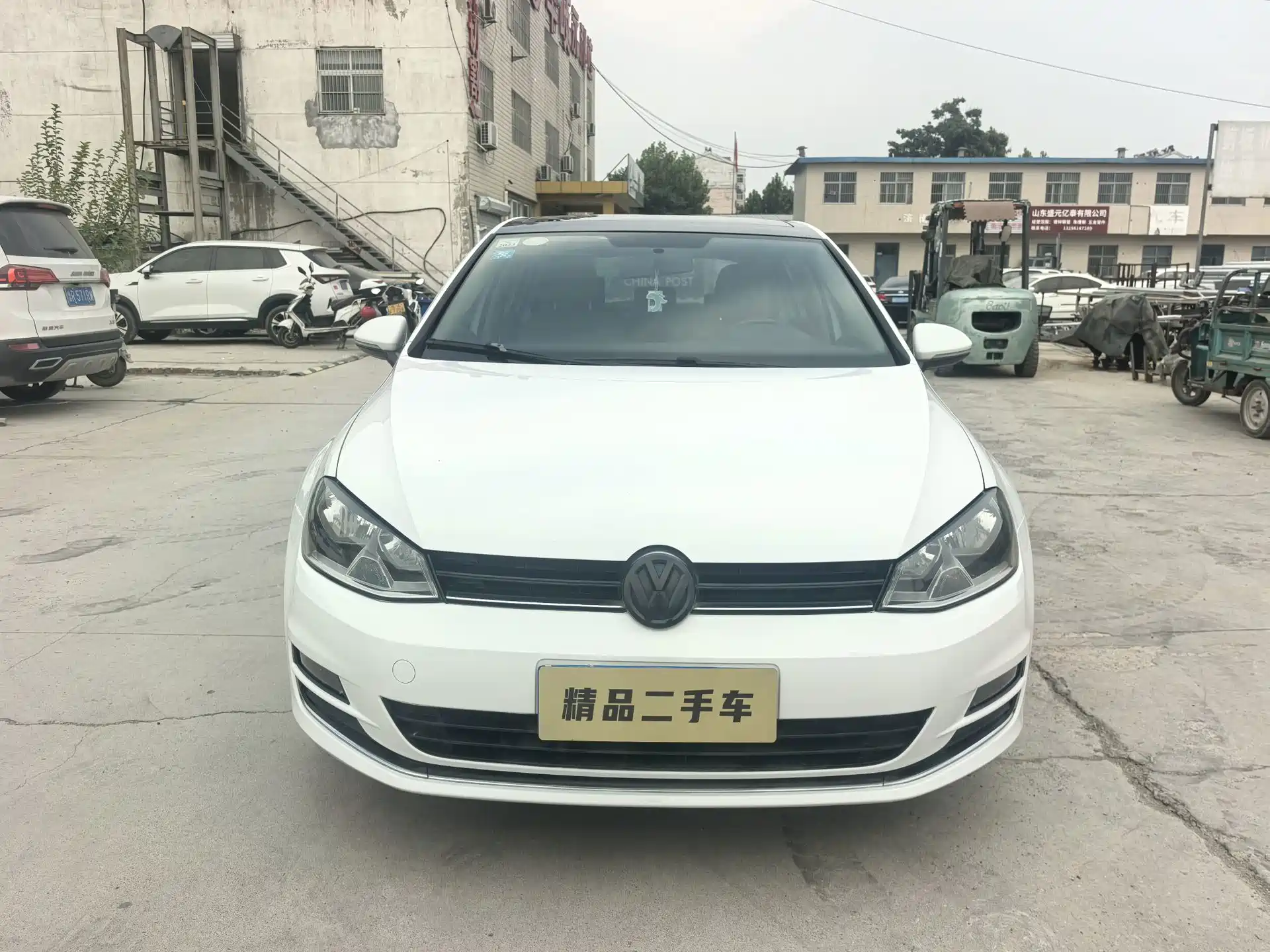 Фото 2 - Volkswagen Golf