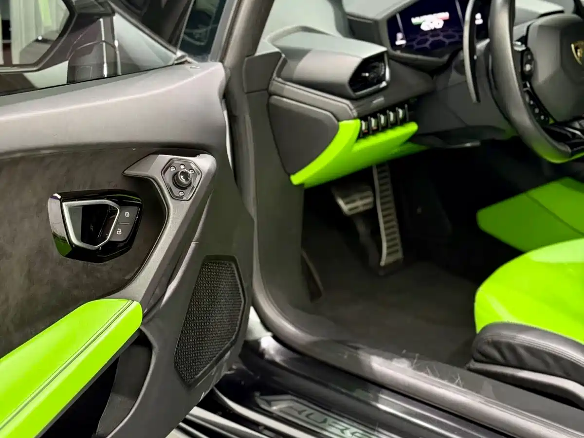 Lamborghini Huracán 2020 Huracán EVO RWD фото 19