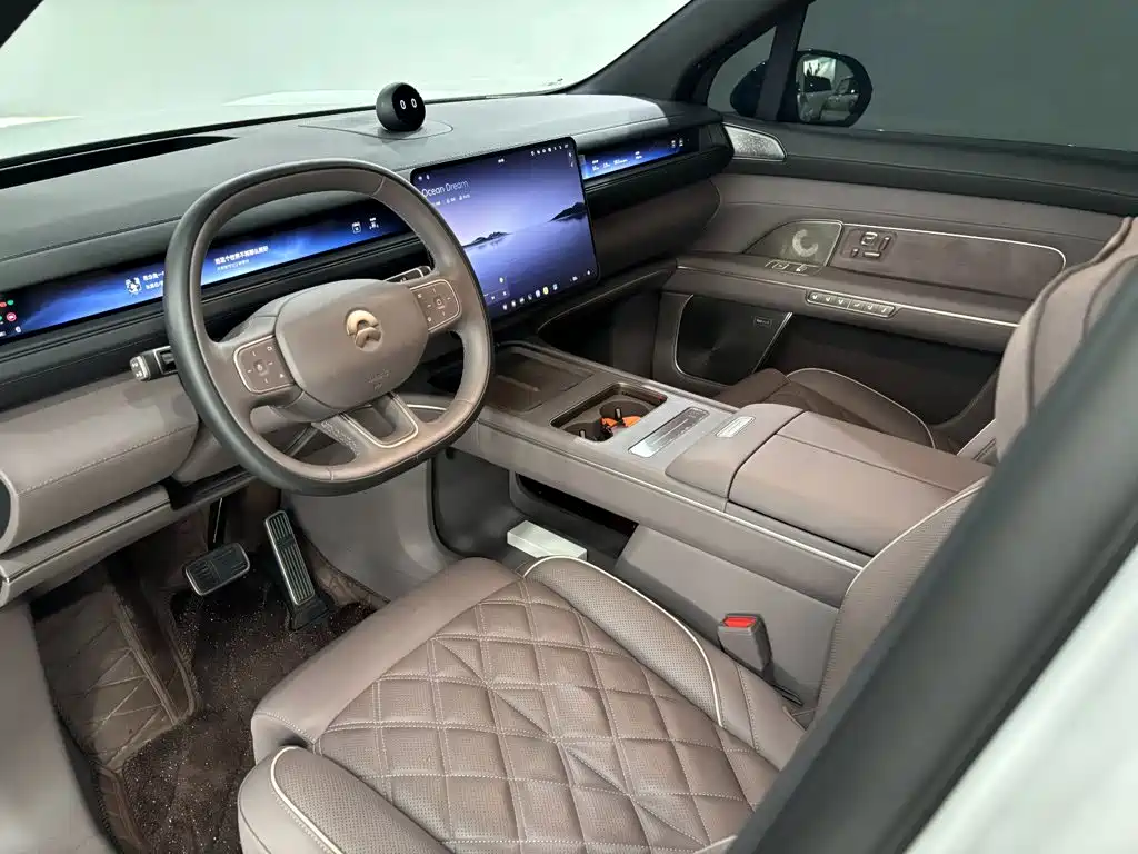 NIO ES8 2026 2025 Model 6-Seat Executive Luxury Edition