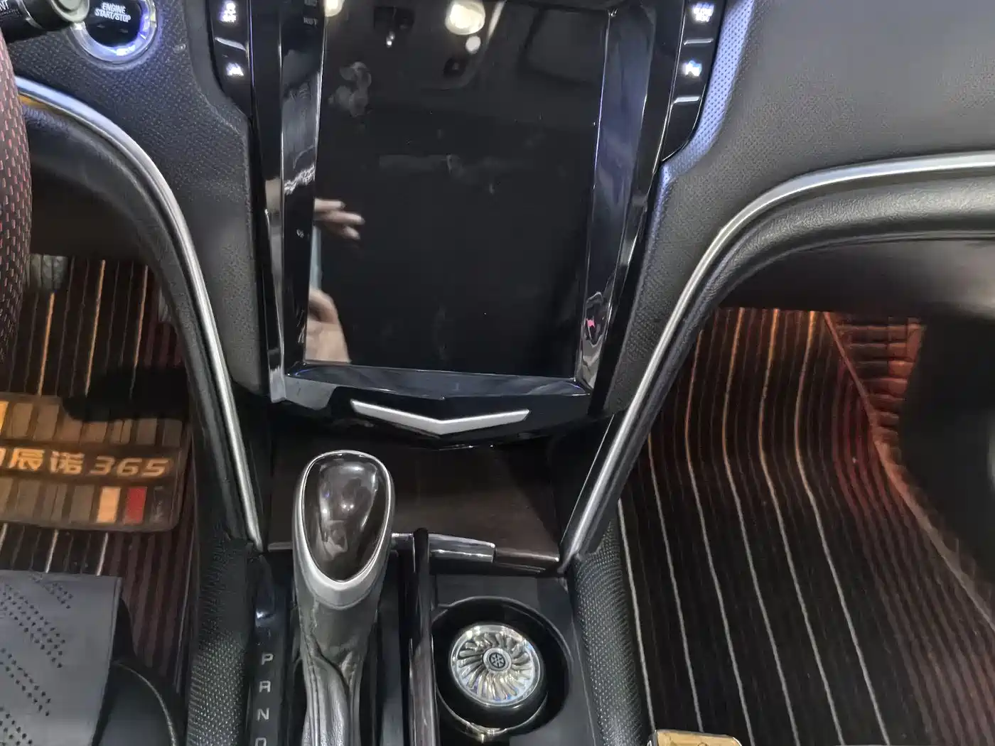 Photo 10 - Cadillac XTS