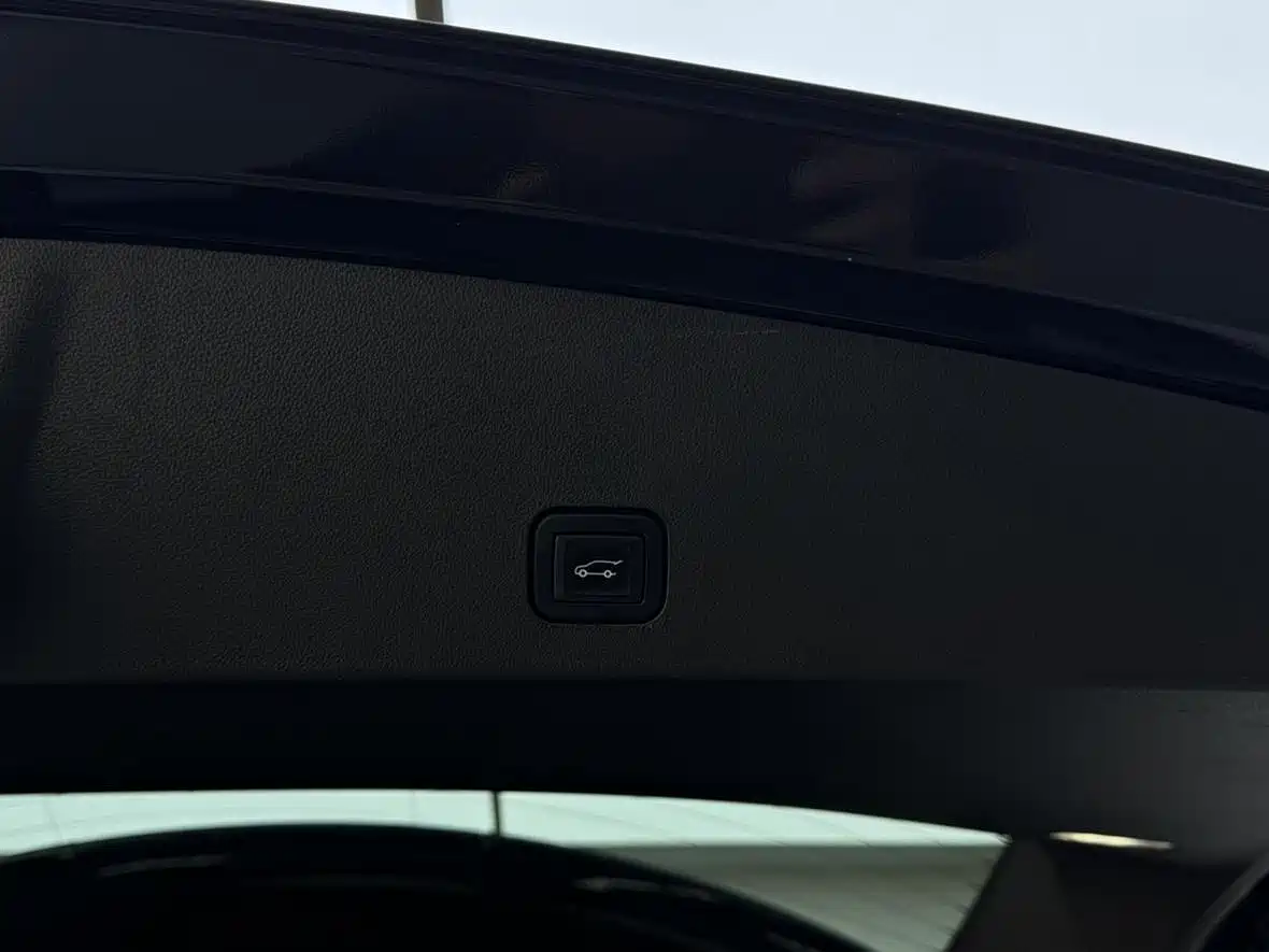Cadillac XT6 2022 2022 2.0T 6-Seater 2WD Luxury Edition