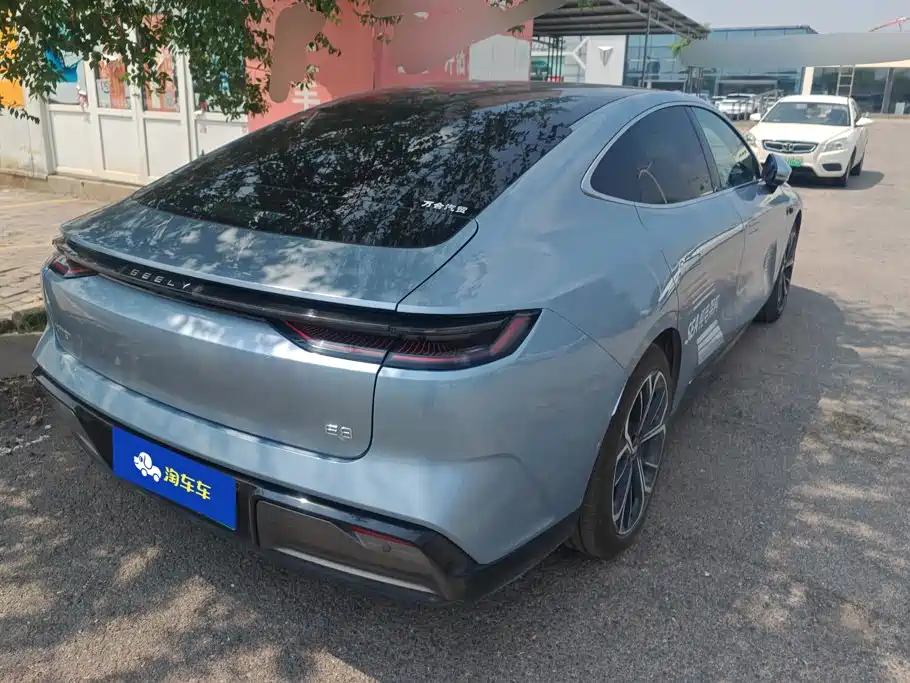 Geely Galaxy Galaxy E8 2025 2025 700km Long Voyage Smart Drive Edition