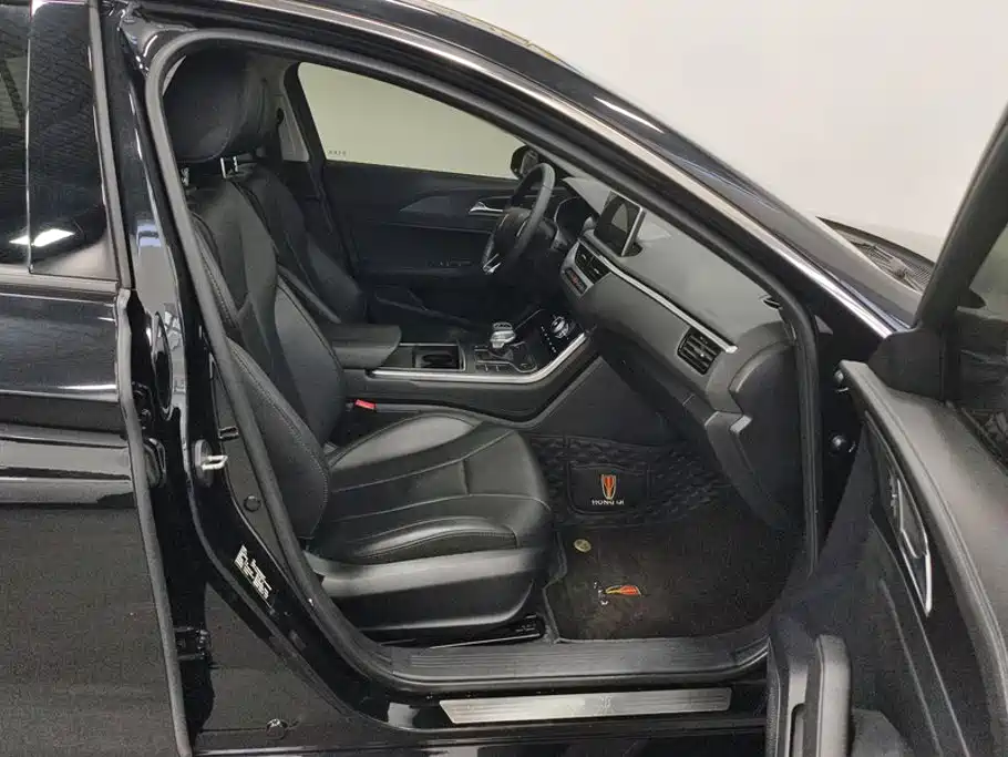 Фото 8 - Hongqi H5
