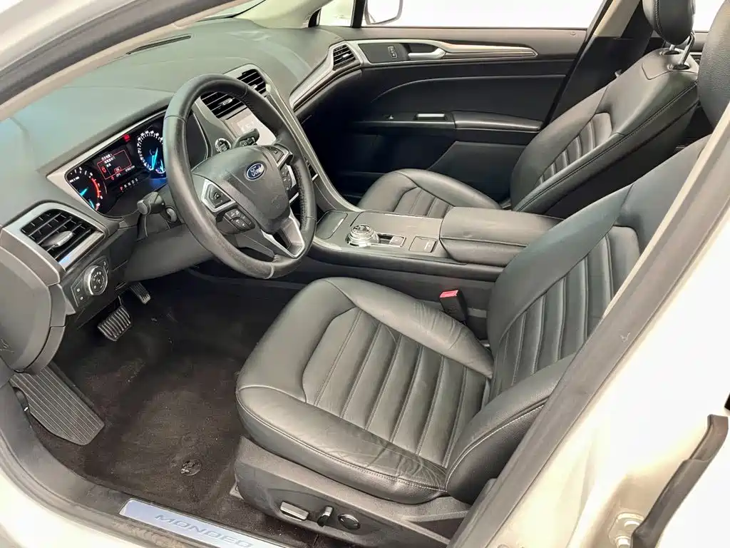 Фото 6 - Ford Mondeo
