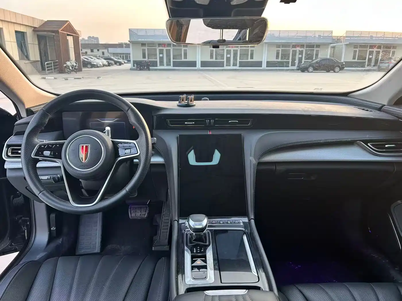Hongqi H5 2024 1.5T DCT Smart Connect Flag Rhythm Edition фото 9