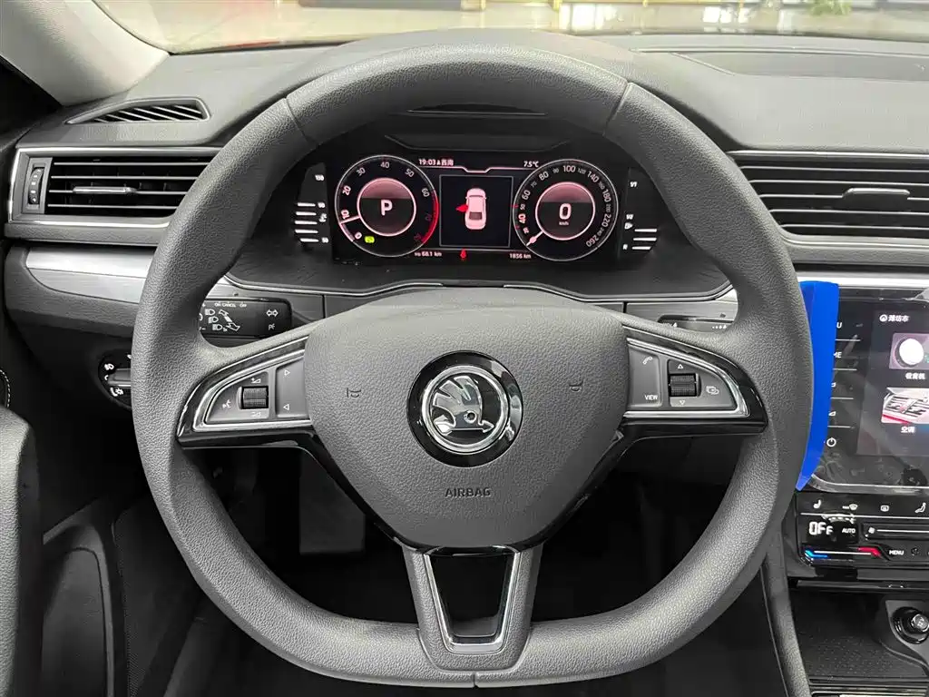 Škoda Superb 2024 TSI280 DSG Premium Edition фото 3
