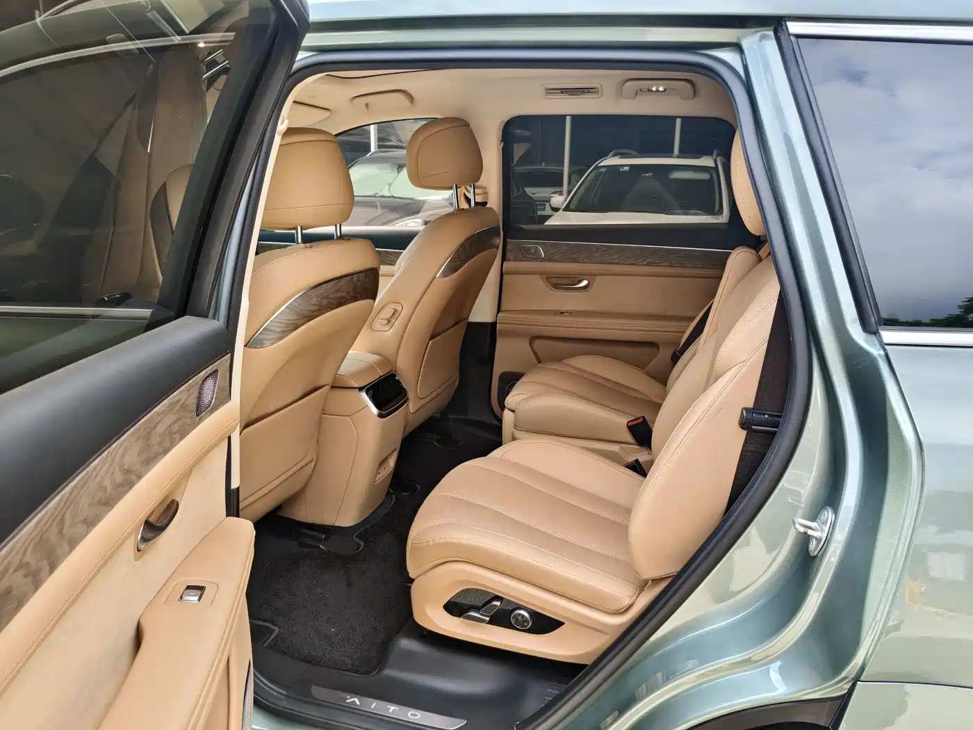 Aito M7 2022 2022 1.5T AWD Luxury Edition