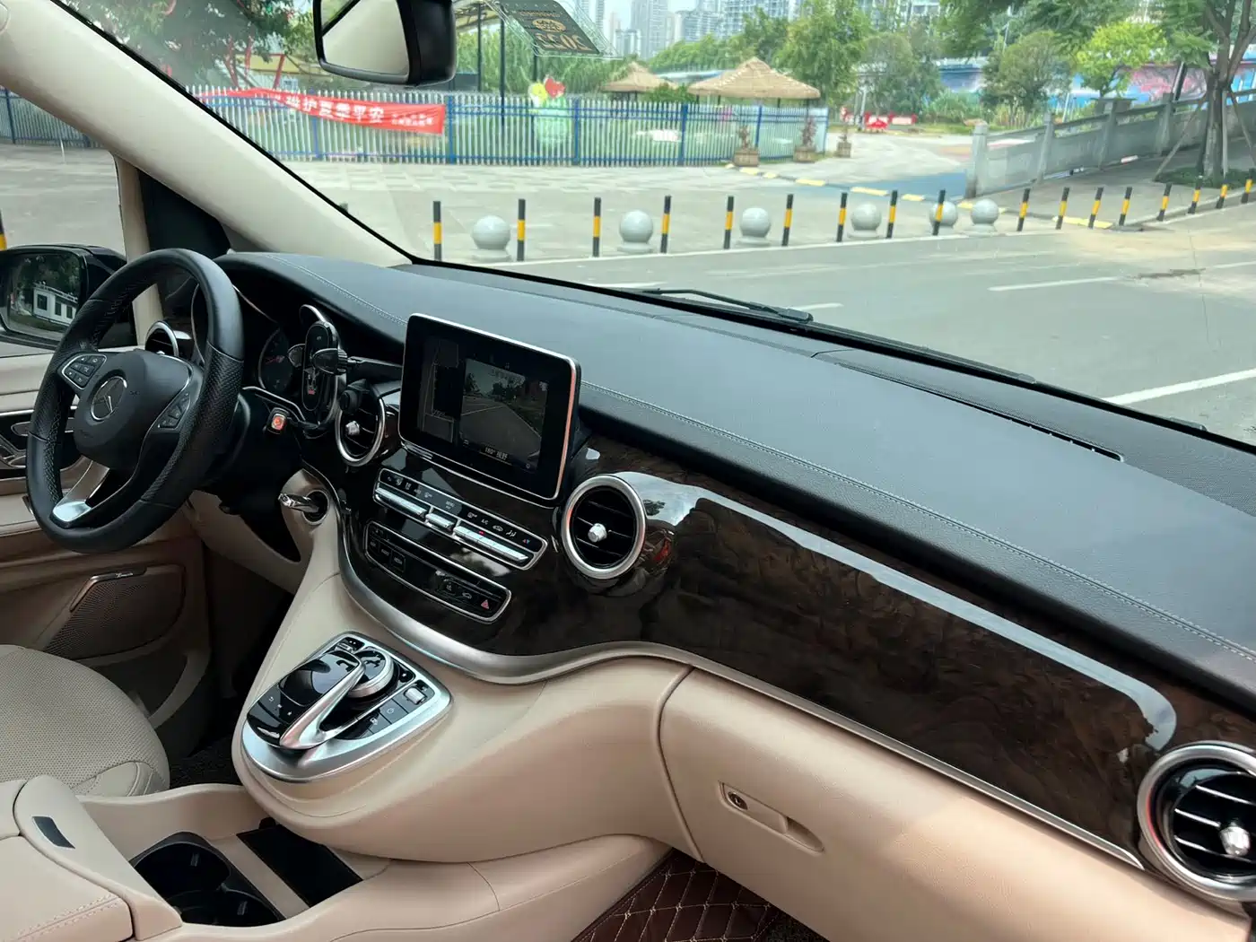 Mercedes-Benz V-Class 2018 V 260 Premium Edition China VI фото 12